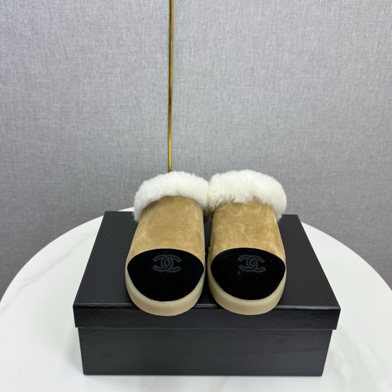 Ch**el slippers